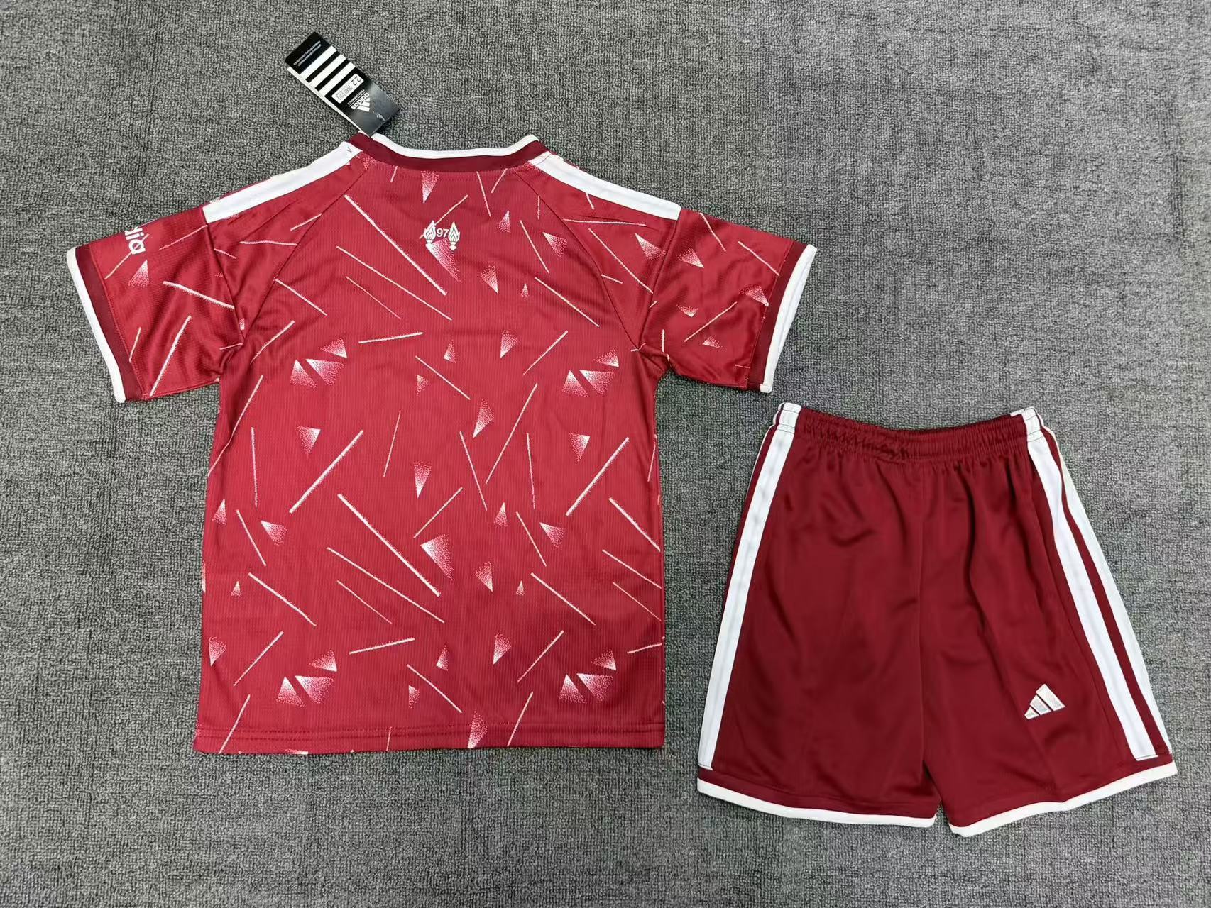 Liverpool Home Kids Suit 26/27