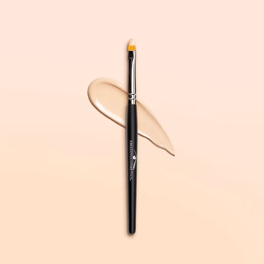 AMAZING COSMETICS  Concealer Brush
