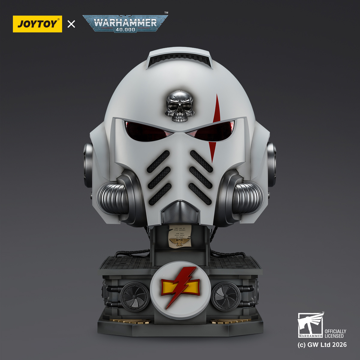 JOYTOY Warhammer 40k 1:1 White Scars MkX Helmet & Display Stand - JOYTOY WORLD