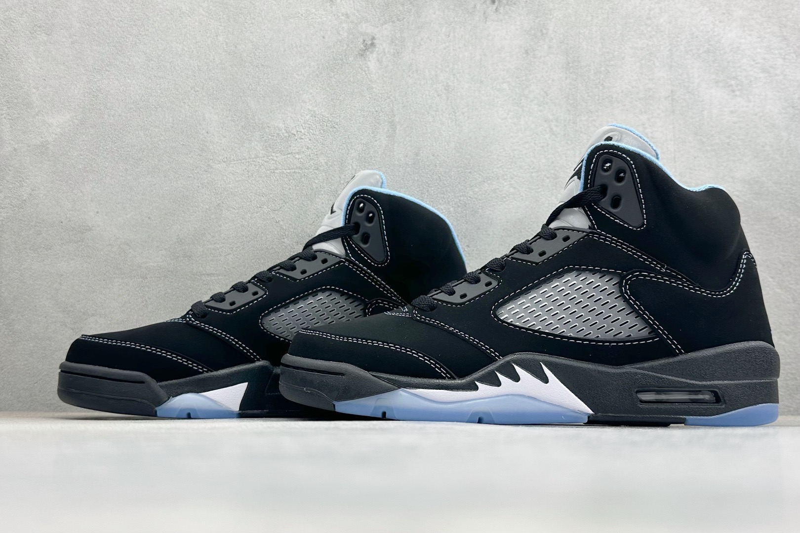 AIR JORDAN 5 Retro 