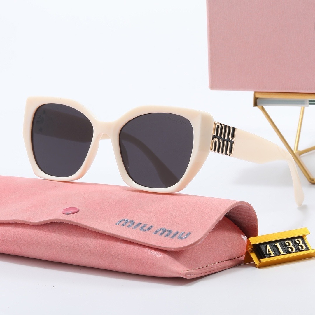 Miu Miu Fashionable Sunglasses