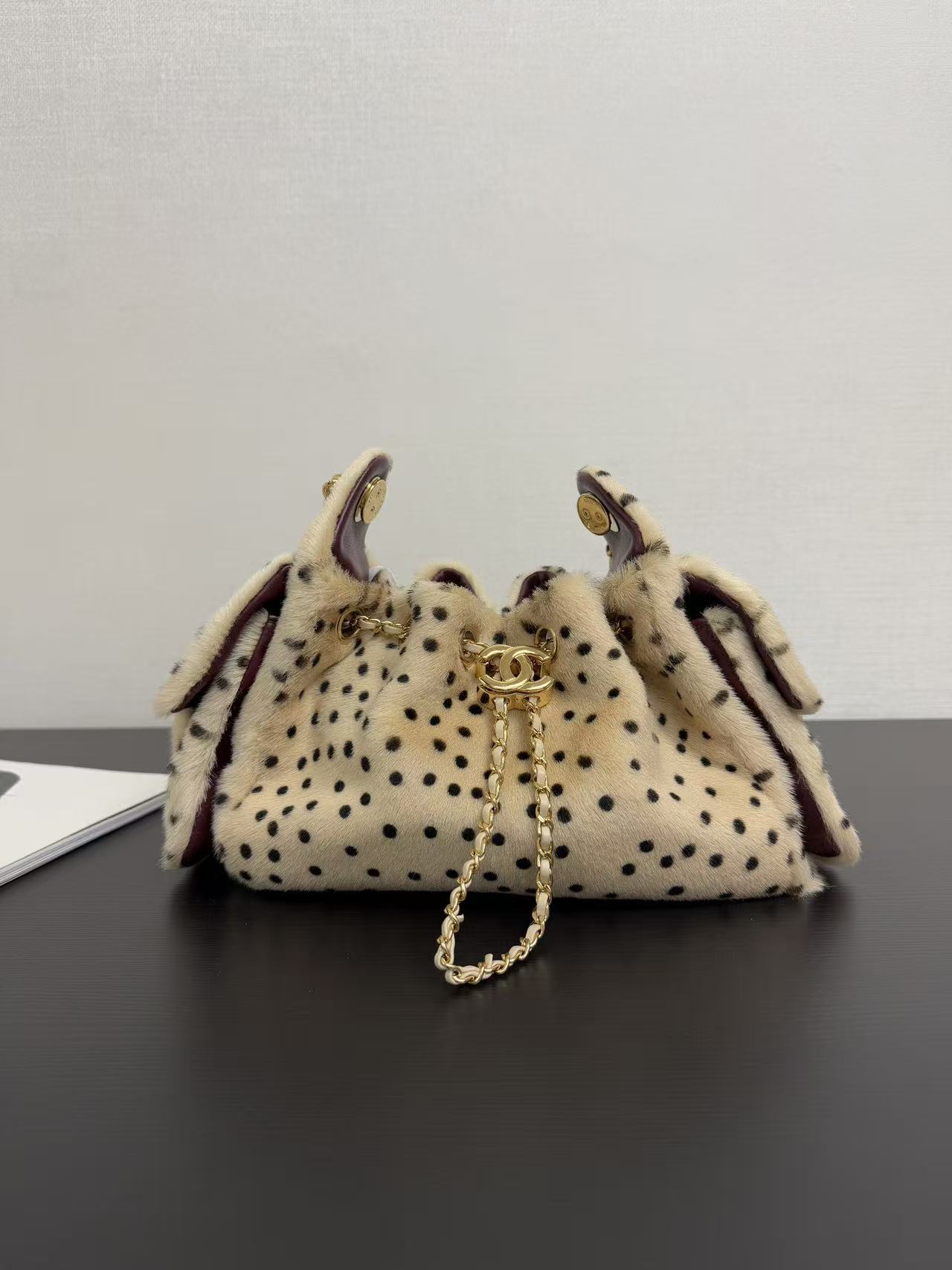 [15A] Chanel 22 Drawstring Bag