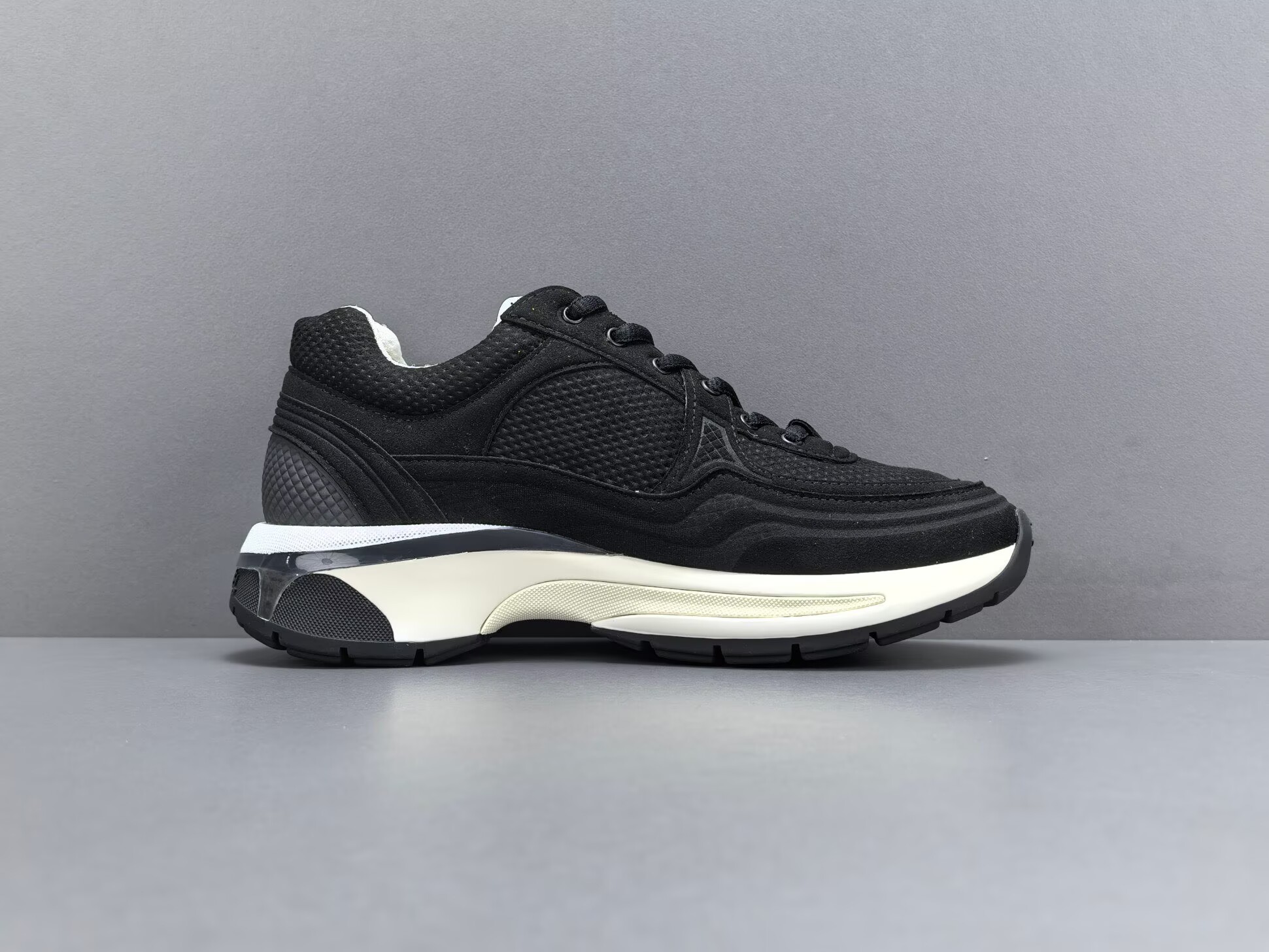 CHNE1 Leather Low Top Sneakers - CCSHOES