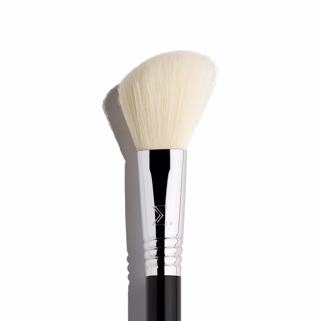 Sigma Beauty  F40 Large Angled Contour Brush