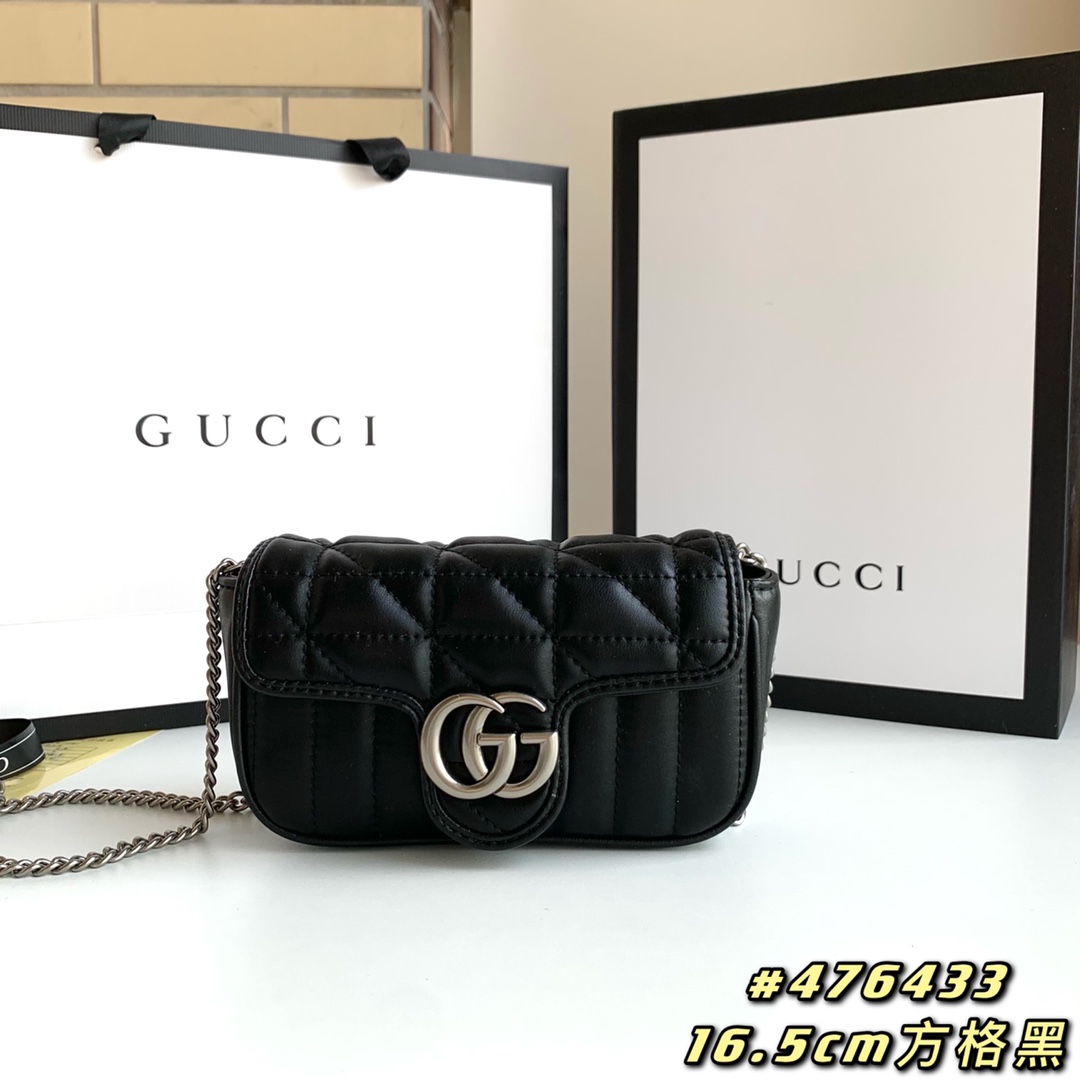 Gucci GG Marmont Mini Quilted Shoulder Bag