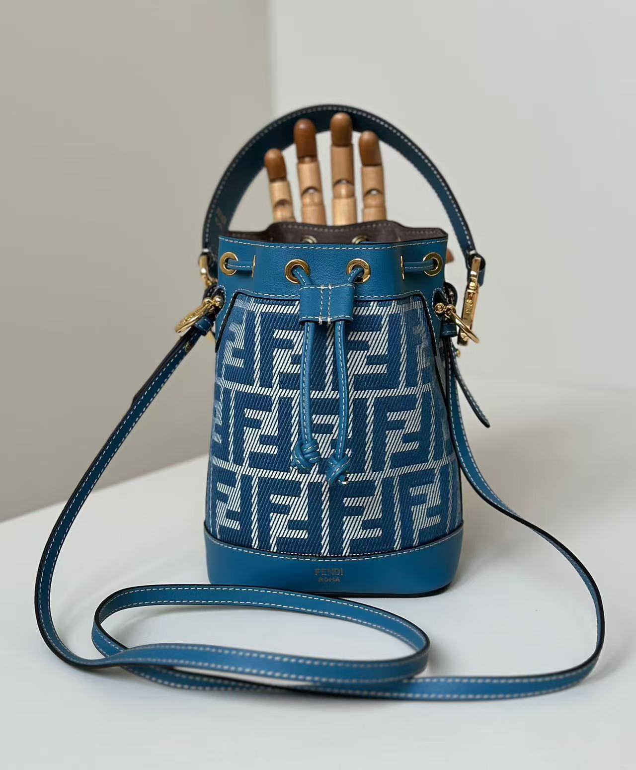 Fendi MonTresor Bucket Bag (top qaulity)