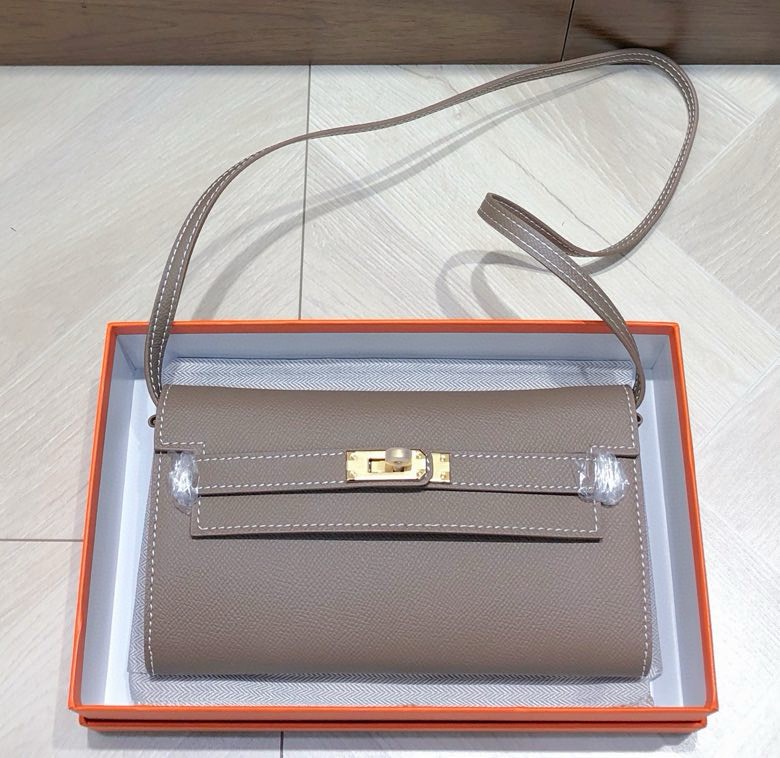 Hermes Kelly Wallet to Go Gold Hardware