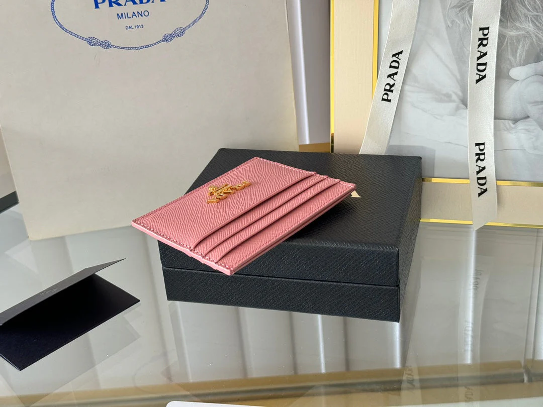 Prada 10 CARD HOLDER IN LIGHT PINK CALFSKIN