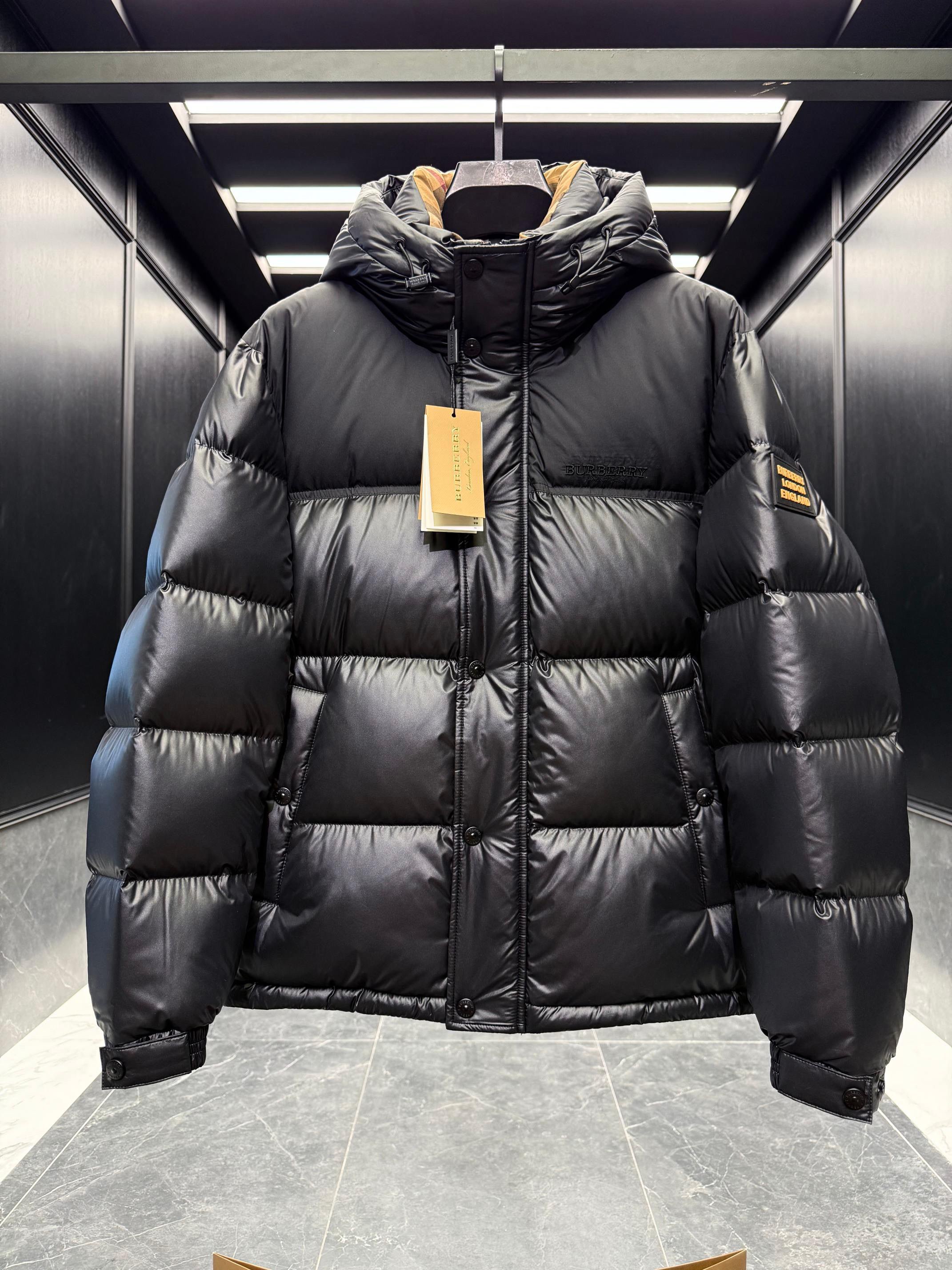 Burberry Coat - CCSHOES