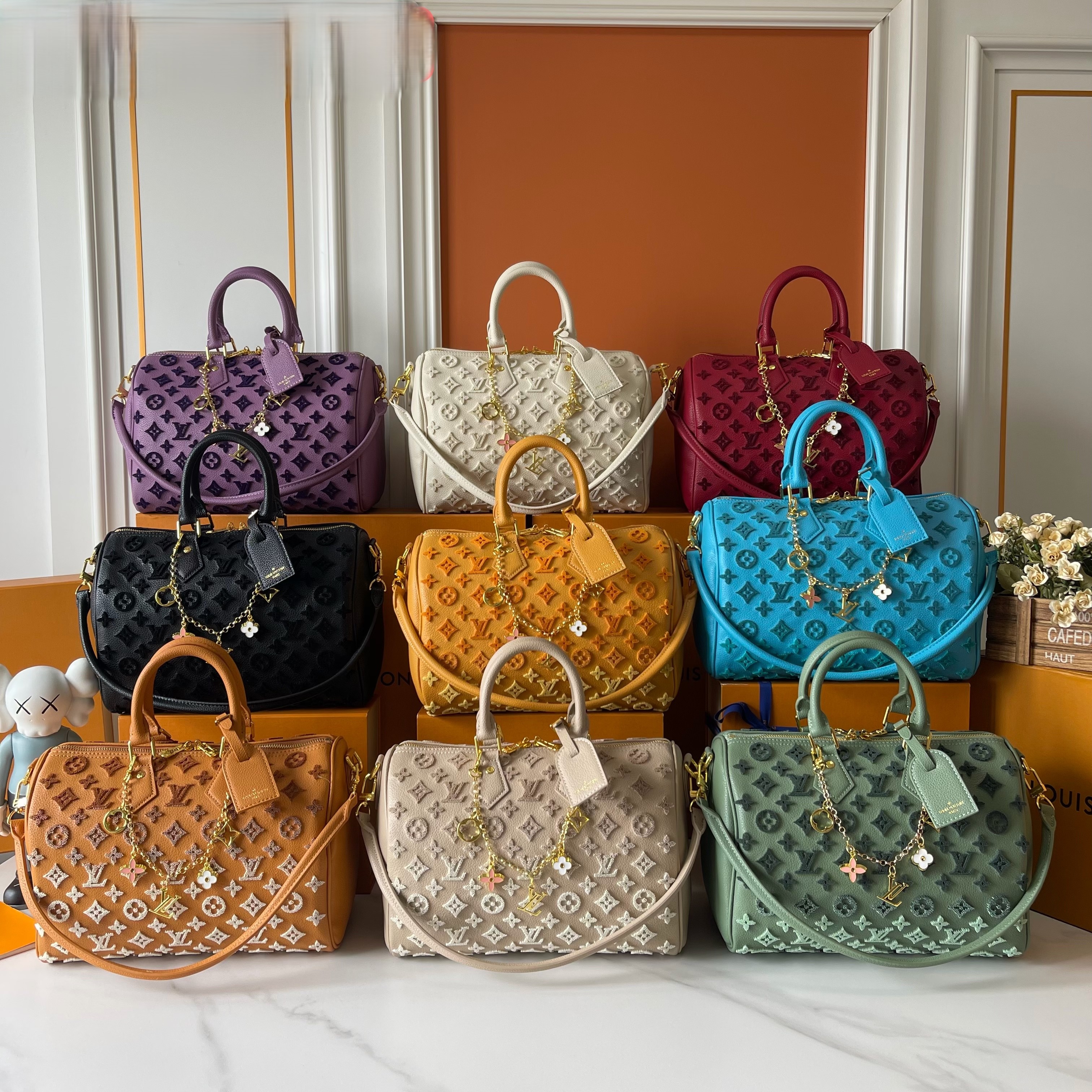LV Speedy 30 Gradient Terry Loop Monogram Embossed Leather Boston Top Handle Bag