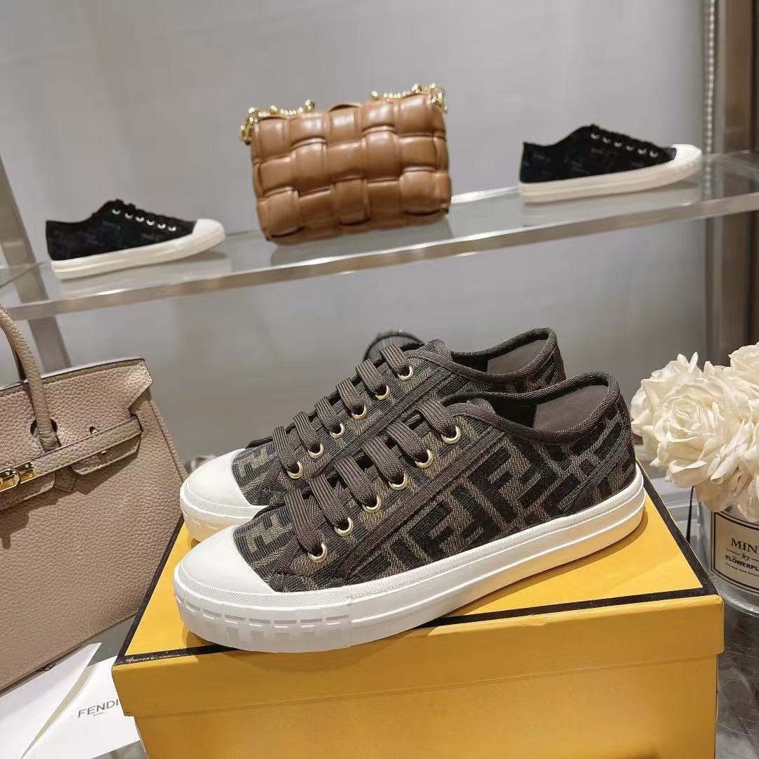 Fendi Sneakers Low Top Shoes Casual Shoes Skate Shoes