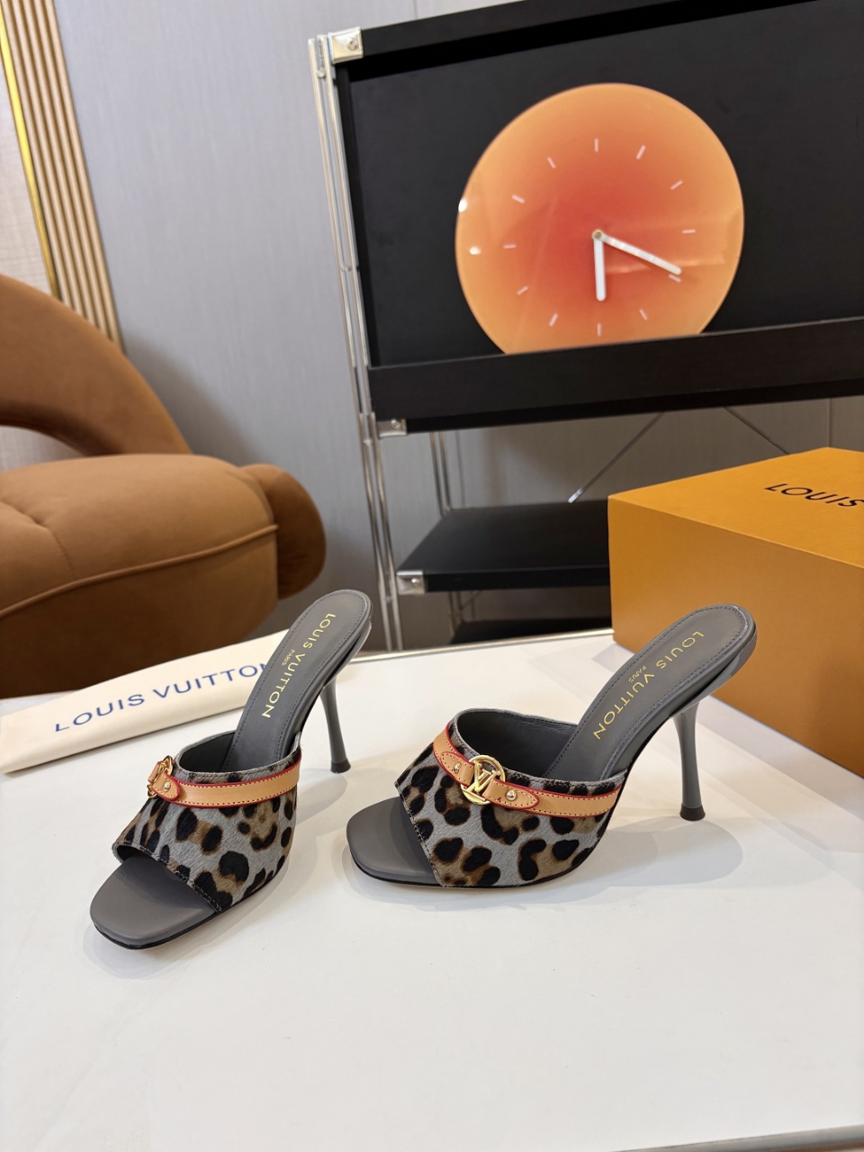 LV High-Heeled Slippers
