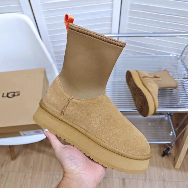 UGG Classic Dipper flatform boots