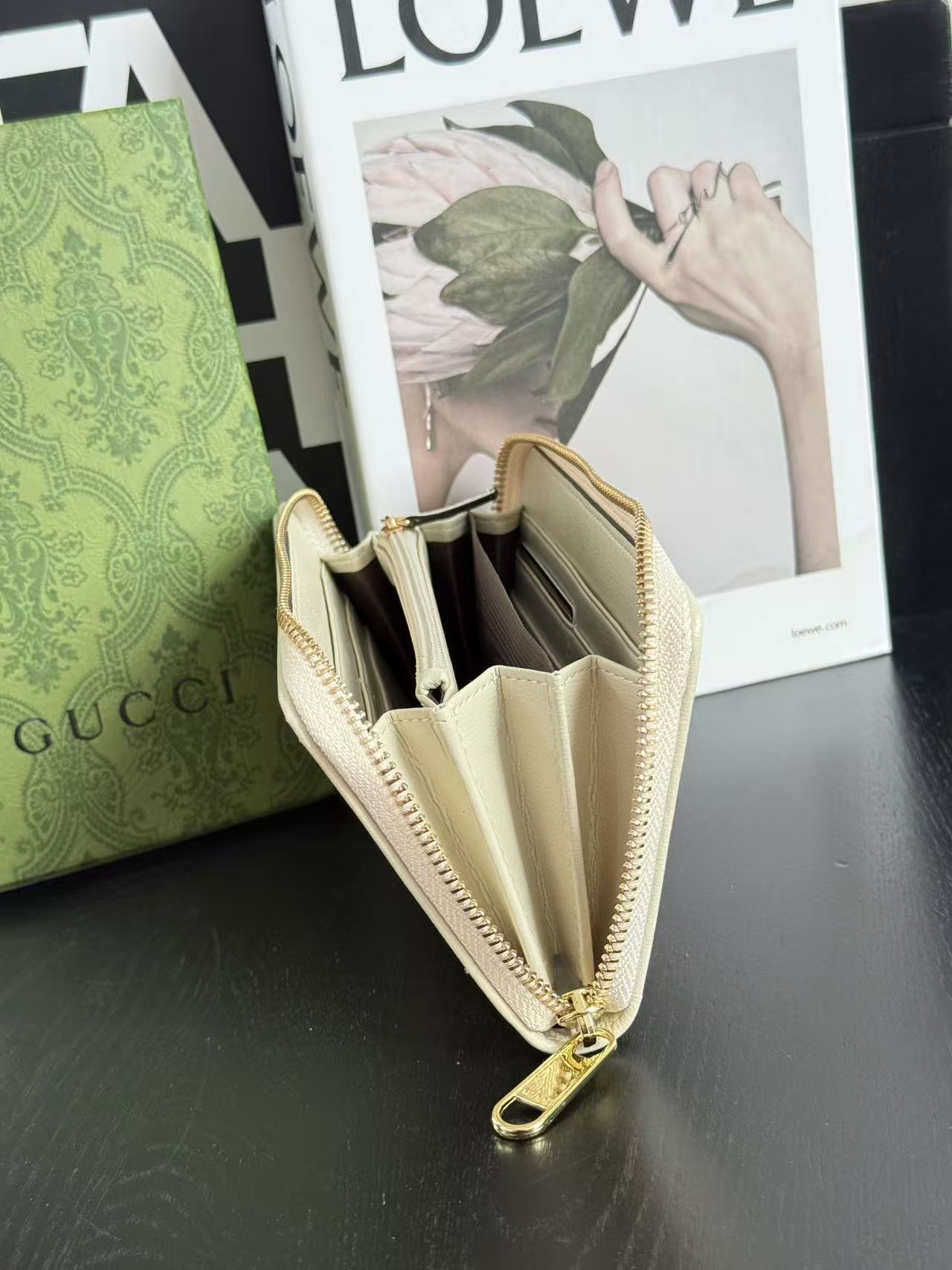 Gucci Zipper Wallet