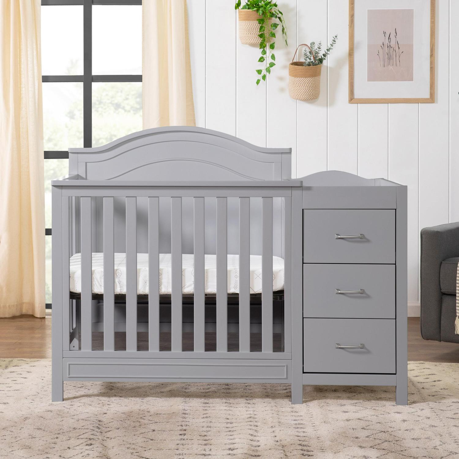 DaVinci Charlie 4-in-1 Convertible Mini Crib &amp; Changer in Grey