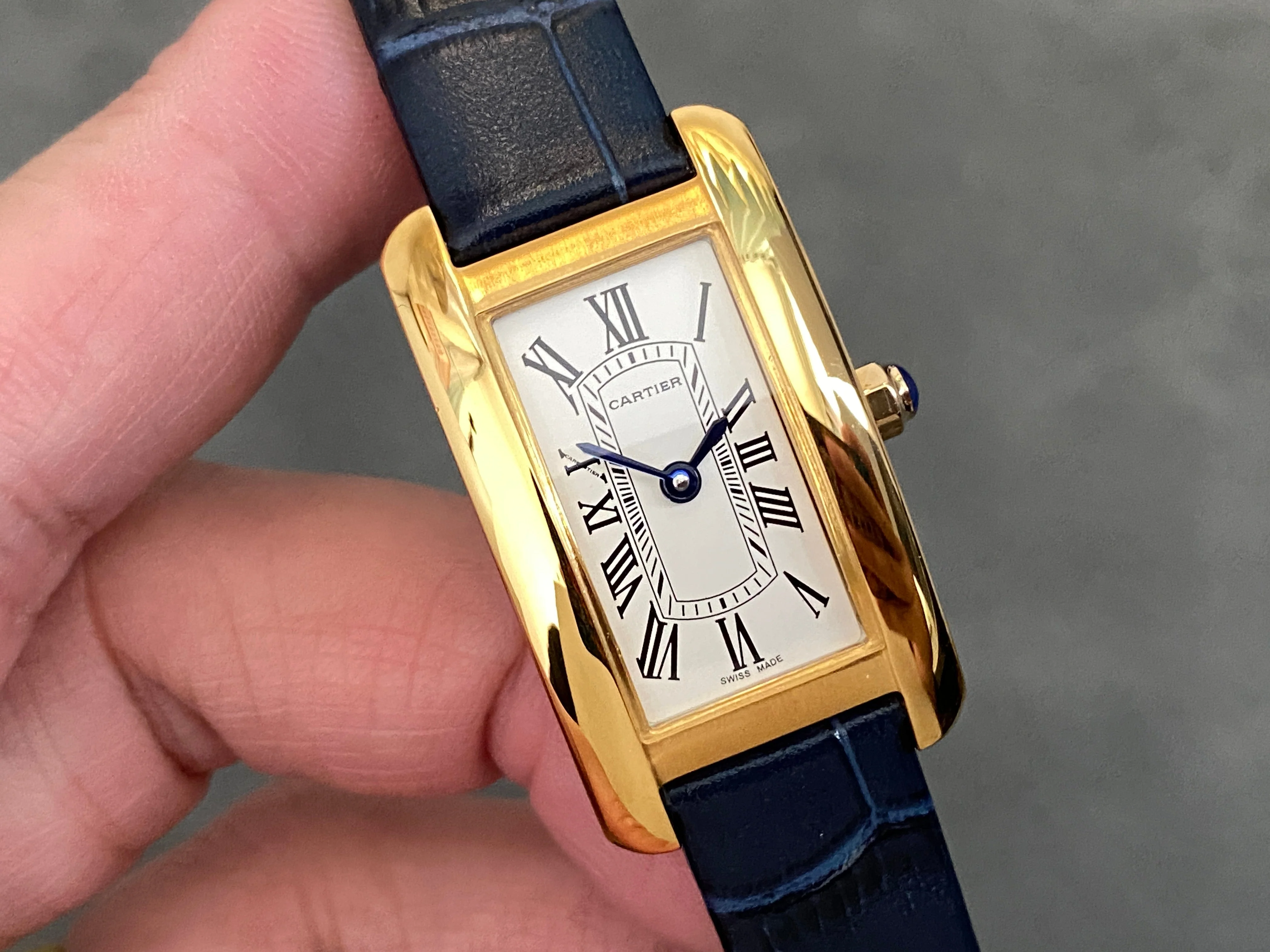 Cartier Watch Tank Americane 20mm Gold Case Black Leather Strap