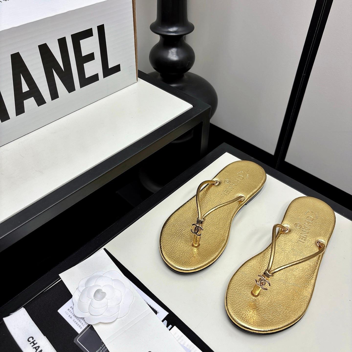 Chanel 2026 new style slippers