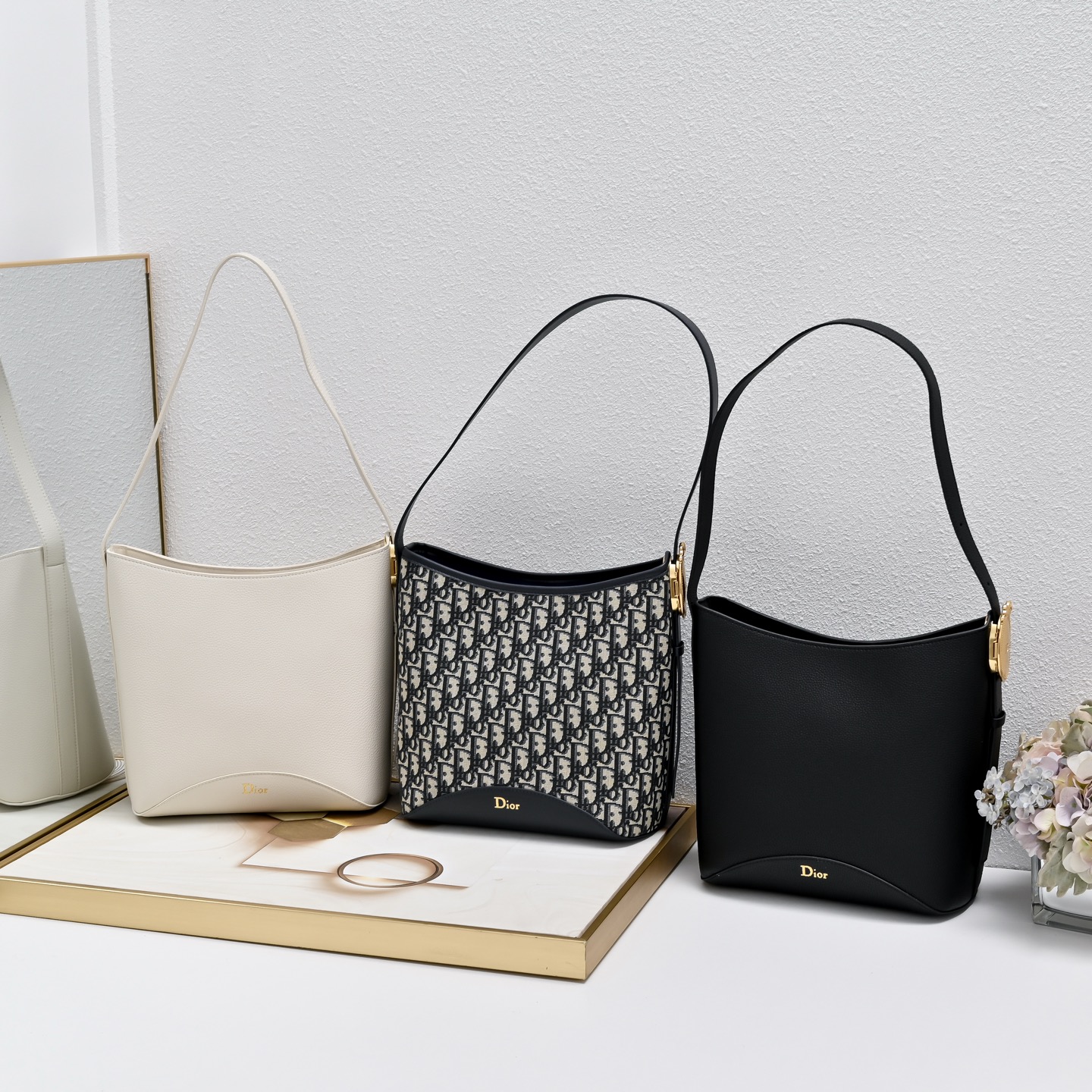 Dior Médaillon Trumpet Bucket Bag