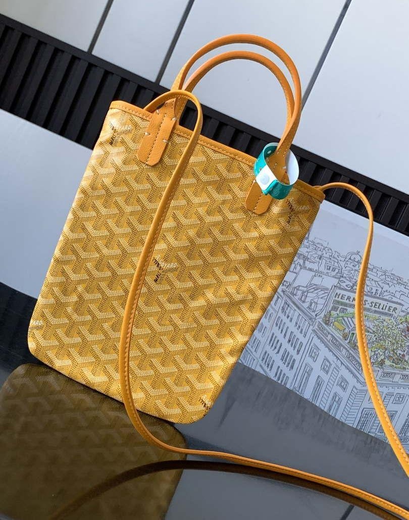 Replica Goyard POICLAPMLTY11CL61P Poitiers Claire Voie Bag Yellow