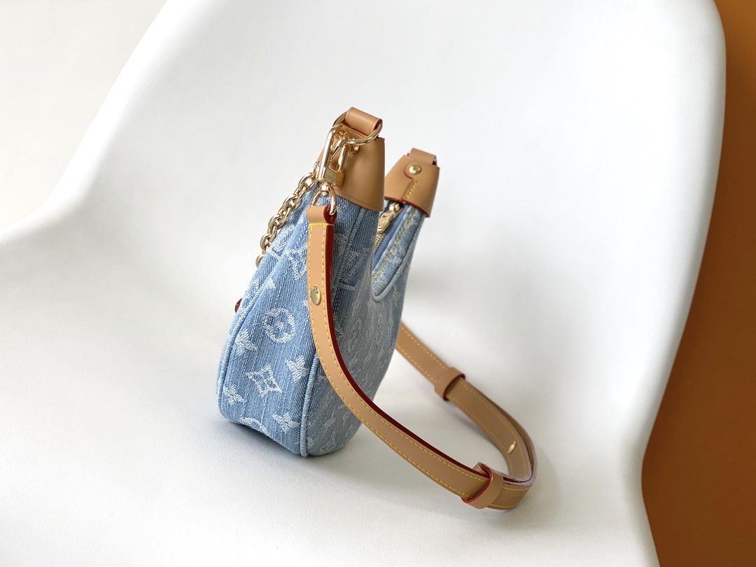 LOUIS VUITTON - LV Loop Sky Denim Series Denim and Leather Handbag Shoulder Bag Blue
