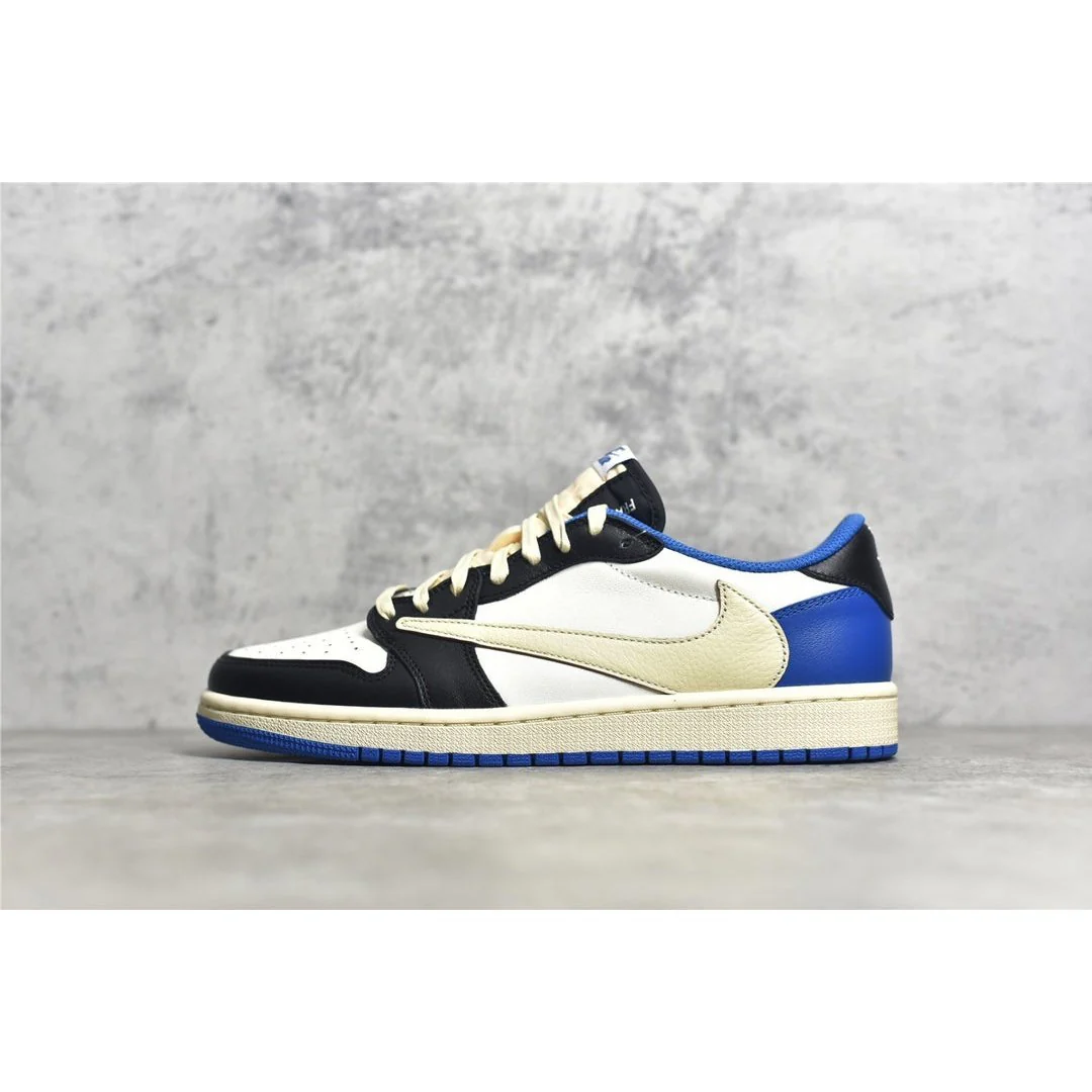JORDAN 1 LOW x TRAVIS SCOTT FRAGMENT