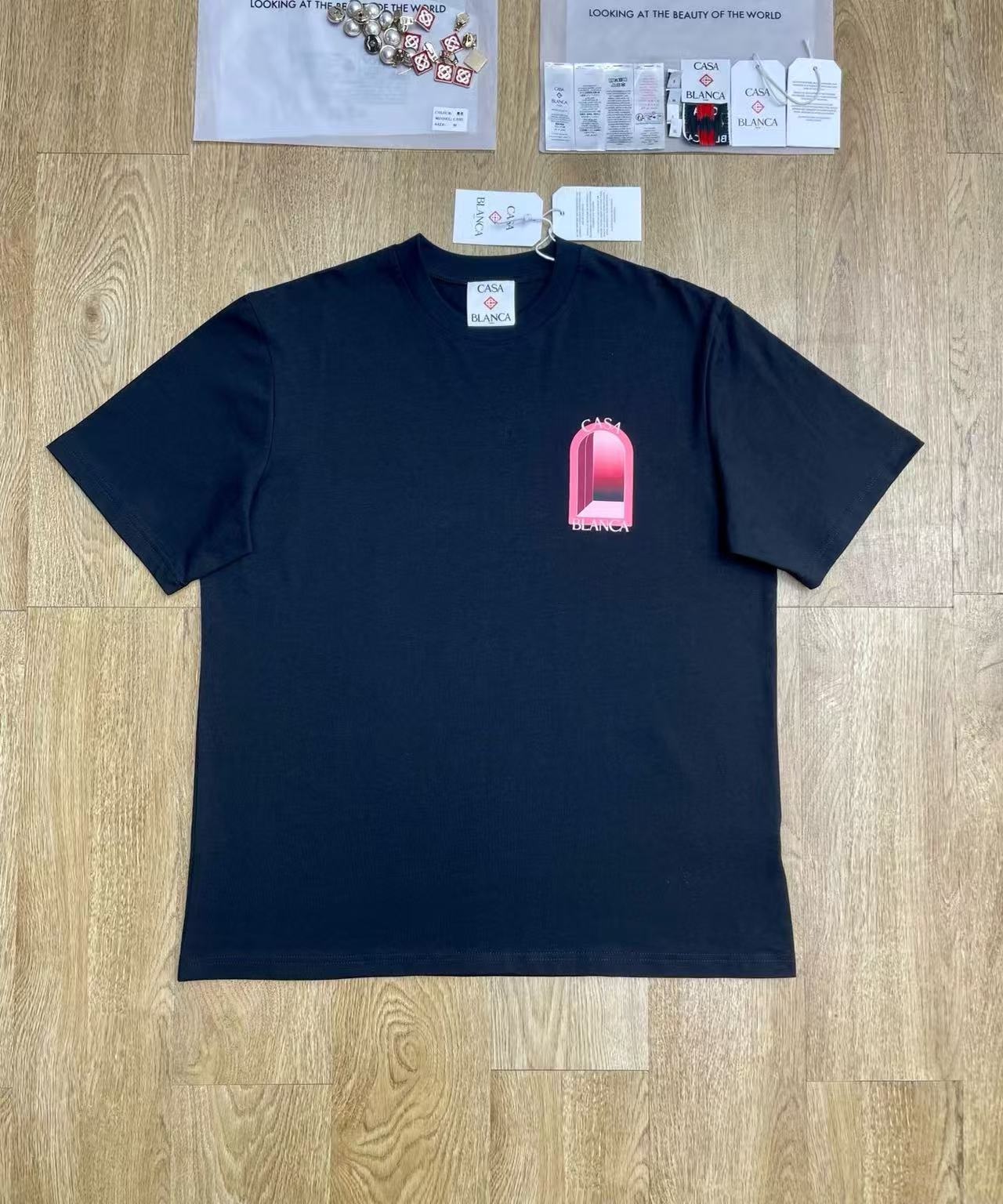 1:1 black with pink priting tshirt