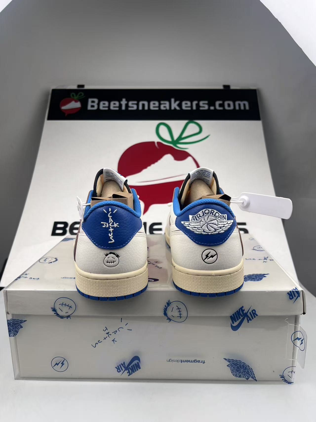 Heel QC archive view showing the different artwork on the two shoes