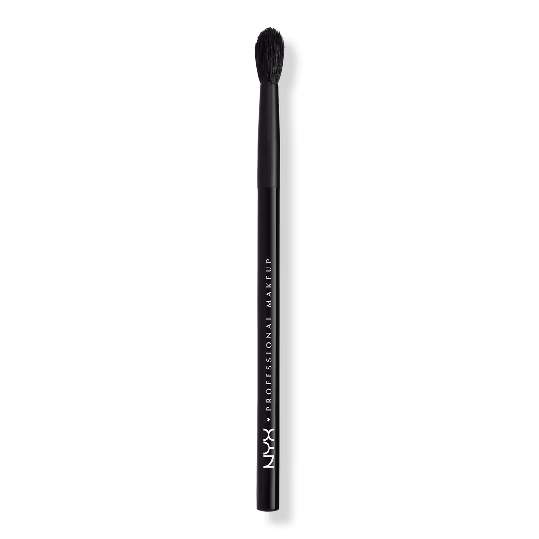NYX Professional Makeup  Pro Crease Shadow Blending Brush