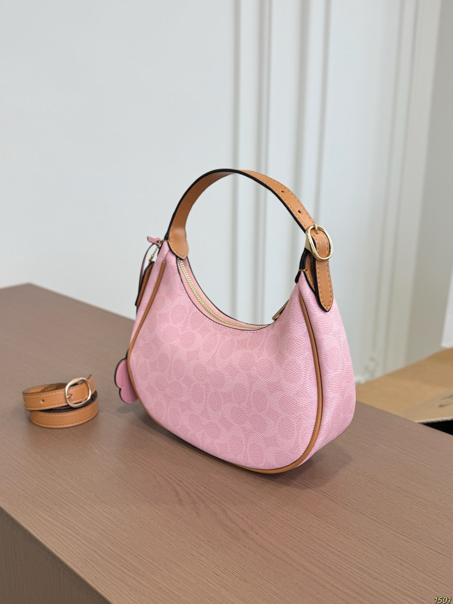 Coach Valentine Day limited edition underarm bag
