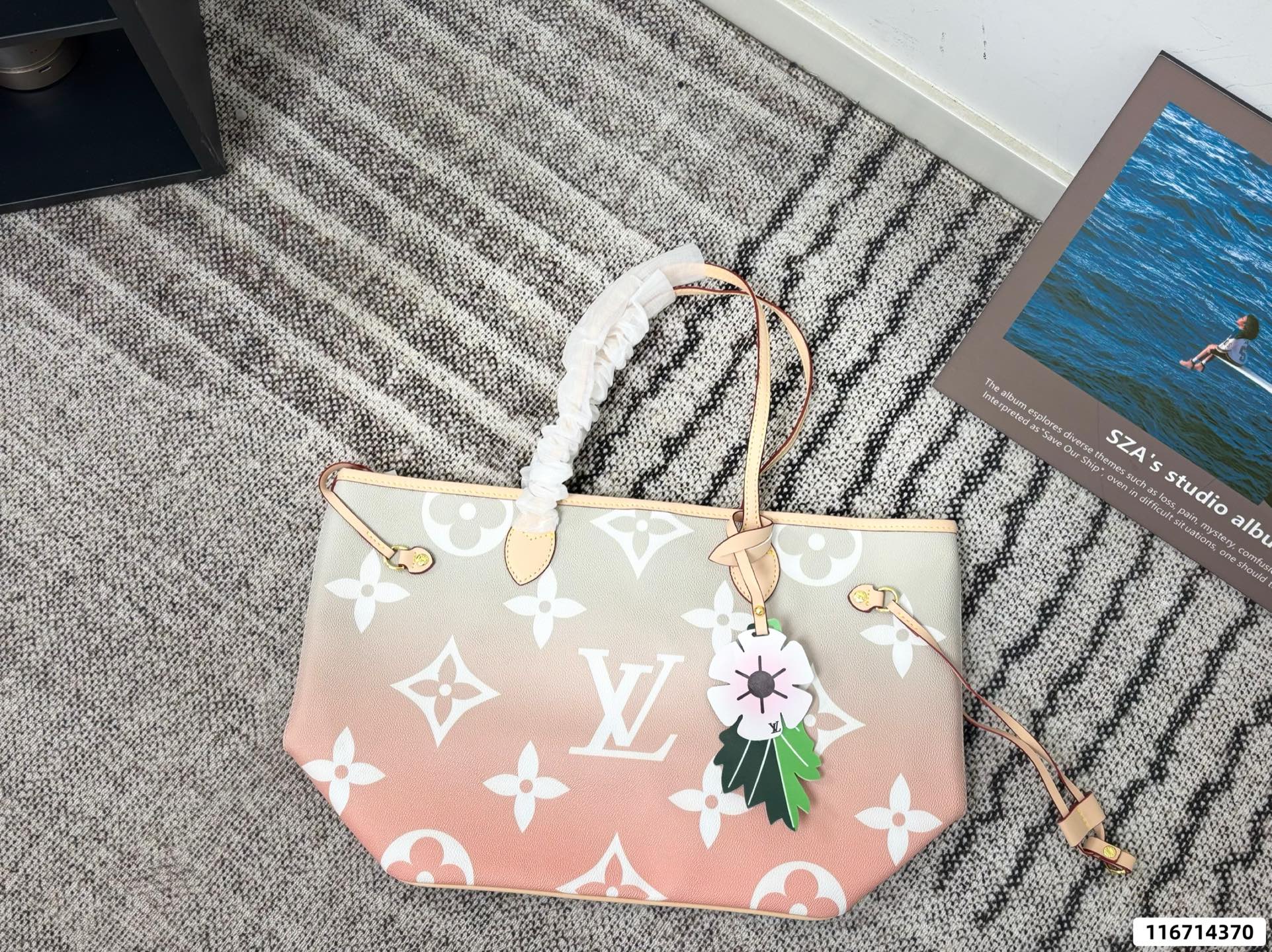 LV Neverfull Bag