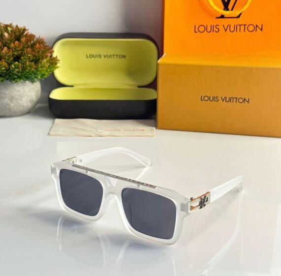 Louis Vuitton suglasses