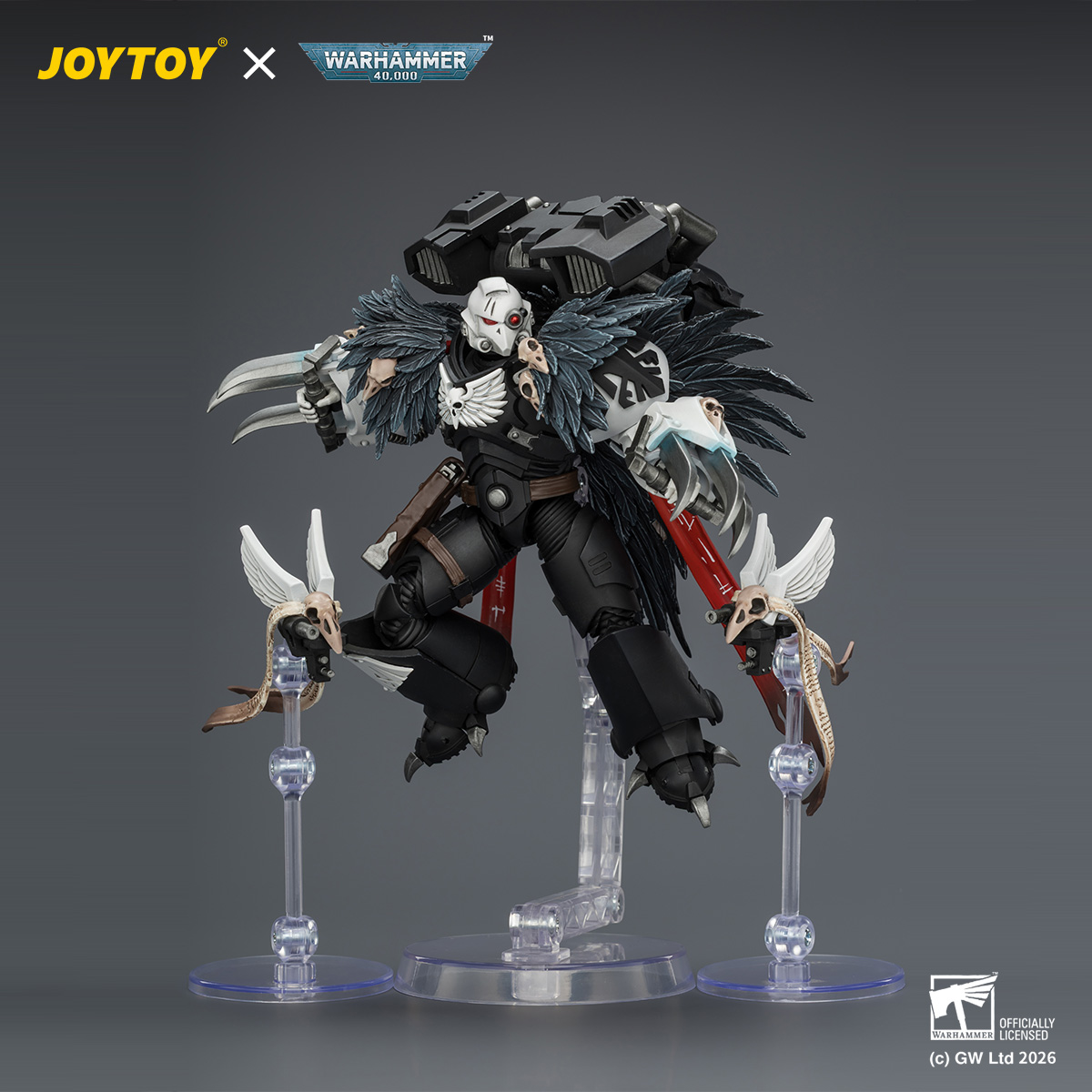 JOYTOY JT04742 Warhammer 40k 1:18 Raven Guard Chapter Master Aethon Shaan with Claws of Severax and Heavy Bolt Pistol - JOYTOY WORLD