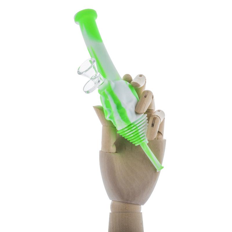 8 Skull Silicone Dab Rig (Random Color)