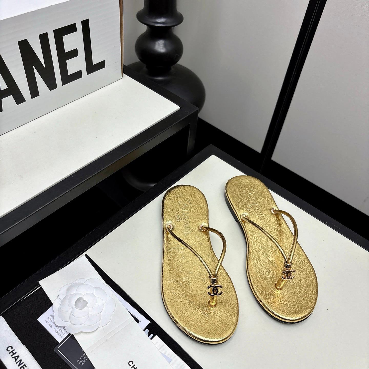 Chanel 2026 new style slippers