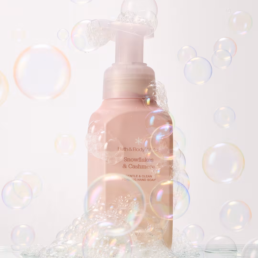 Bath & Body Works  Snowflakes & Cashmere Gentle & Clean Foaming Hand Soap