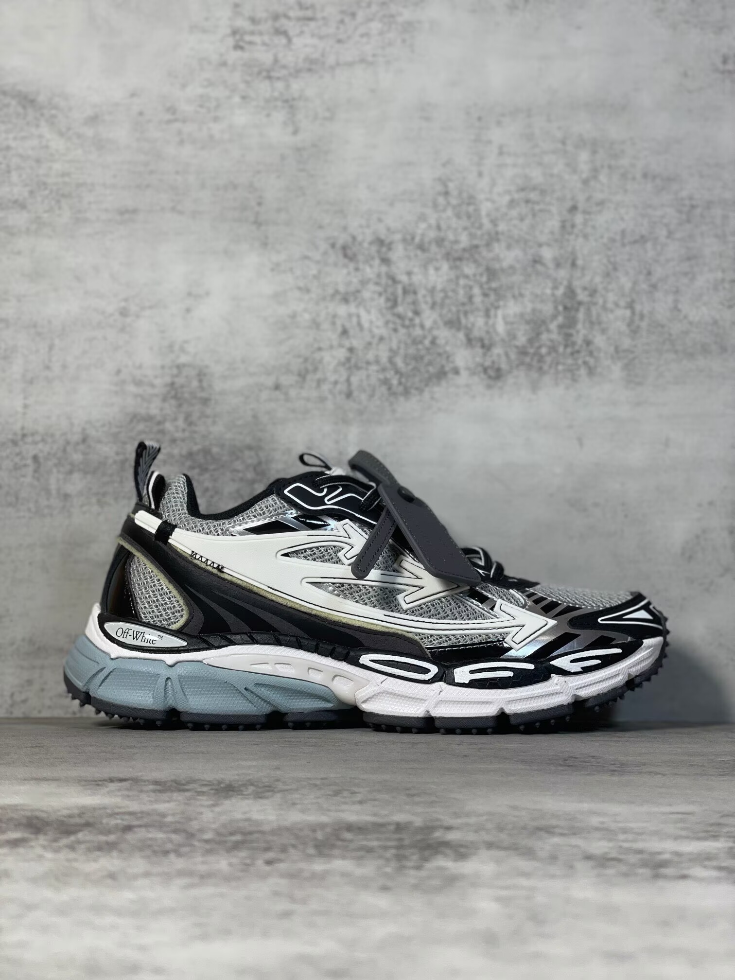 Off-White Be Right Back - CCSHOES