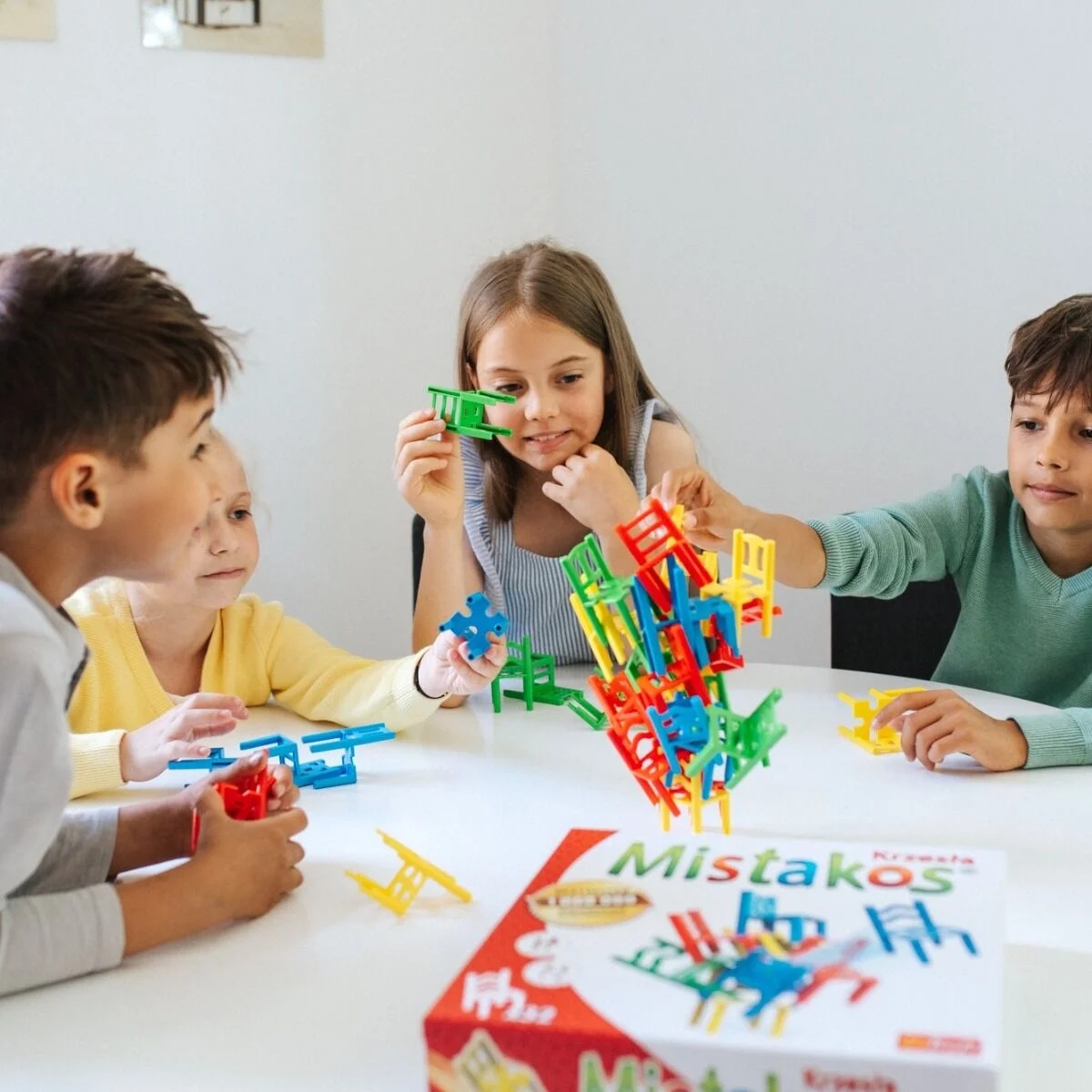 Gra Zręcznościowa Mistakos Walka O Stołki