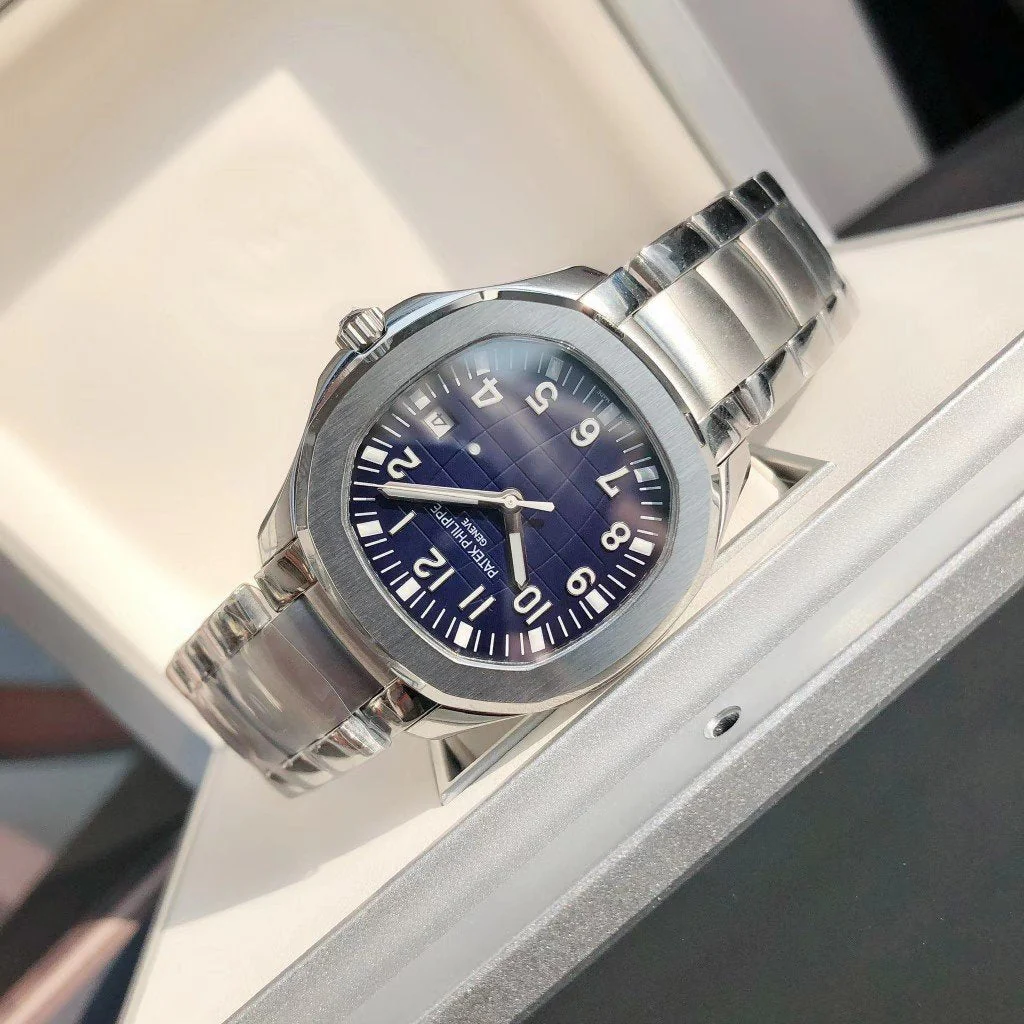 Patek Watch AQUANAUT STAINLESS STEEL BLUE DIAL