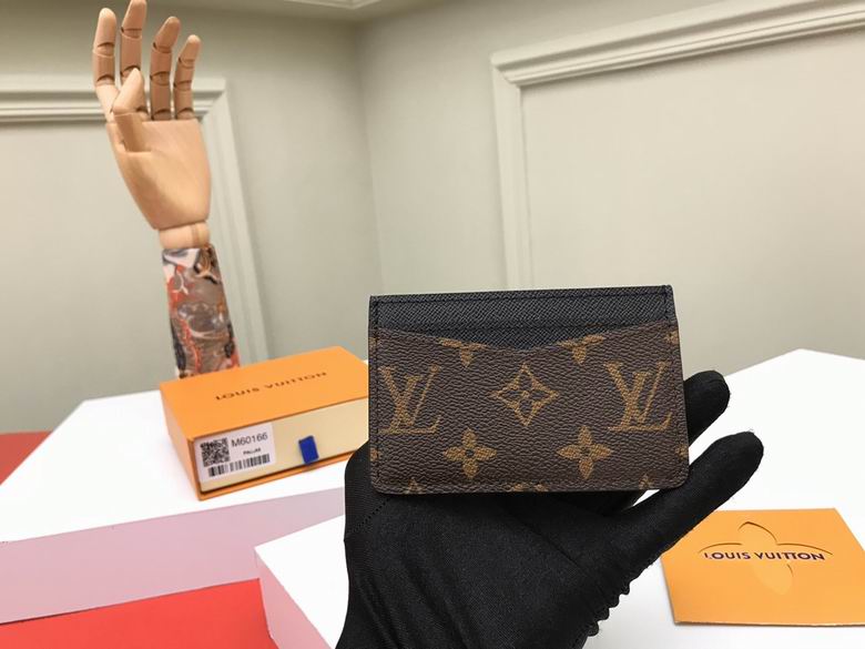 LV M60166 11x7x0.6cm YG