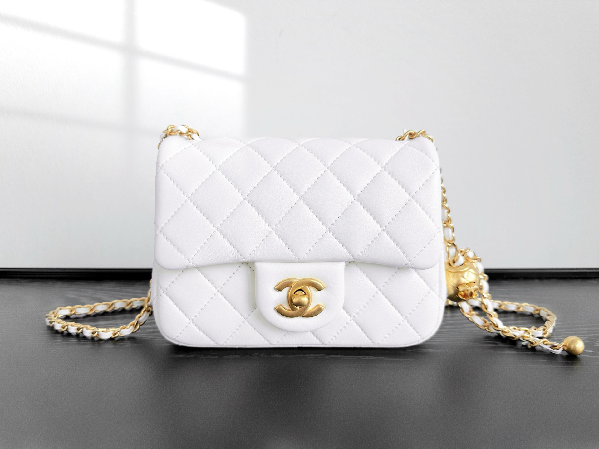 CHANEL - 21C Shoulder Bag White