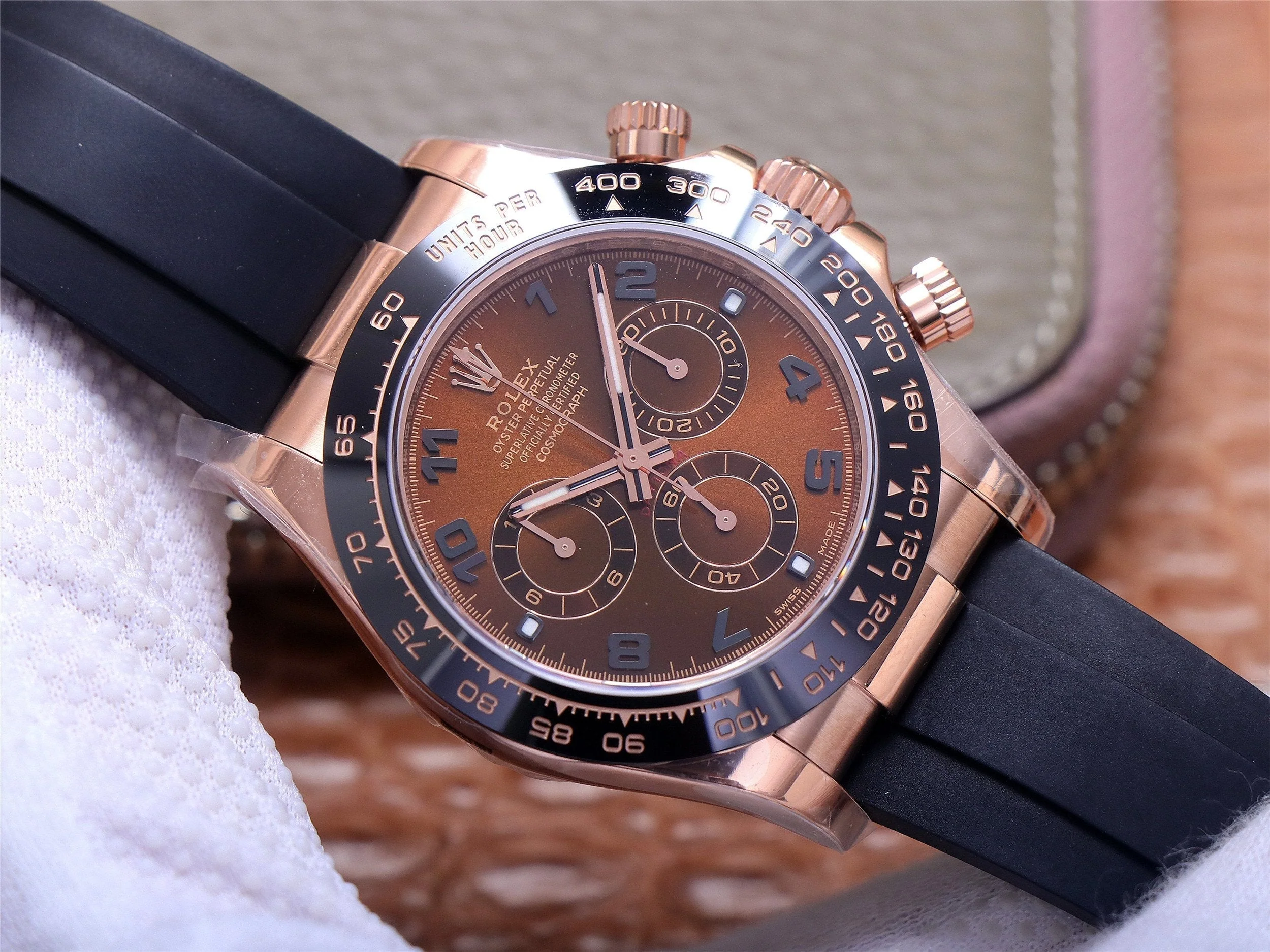 Rolex Watch DAYTONA ROSE GOLD CASE 40MM CHOCOLATE DIAL RUBBER STRAP