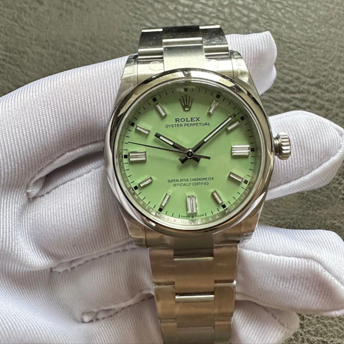 Rolex Watch 25 Oyster Perpetual 41mm Pistachio Green