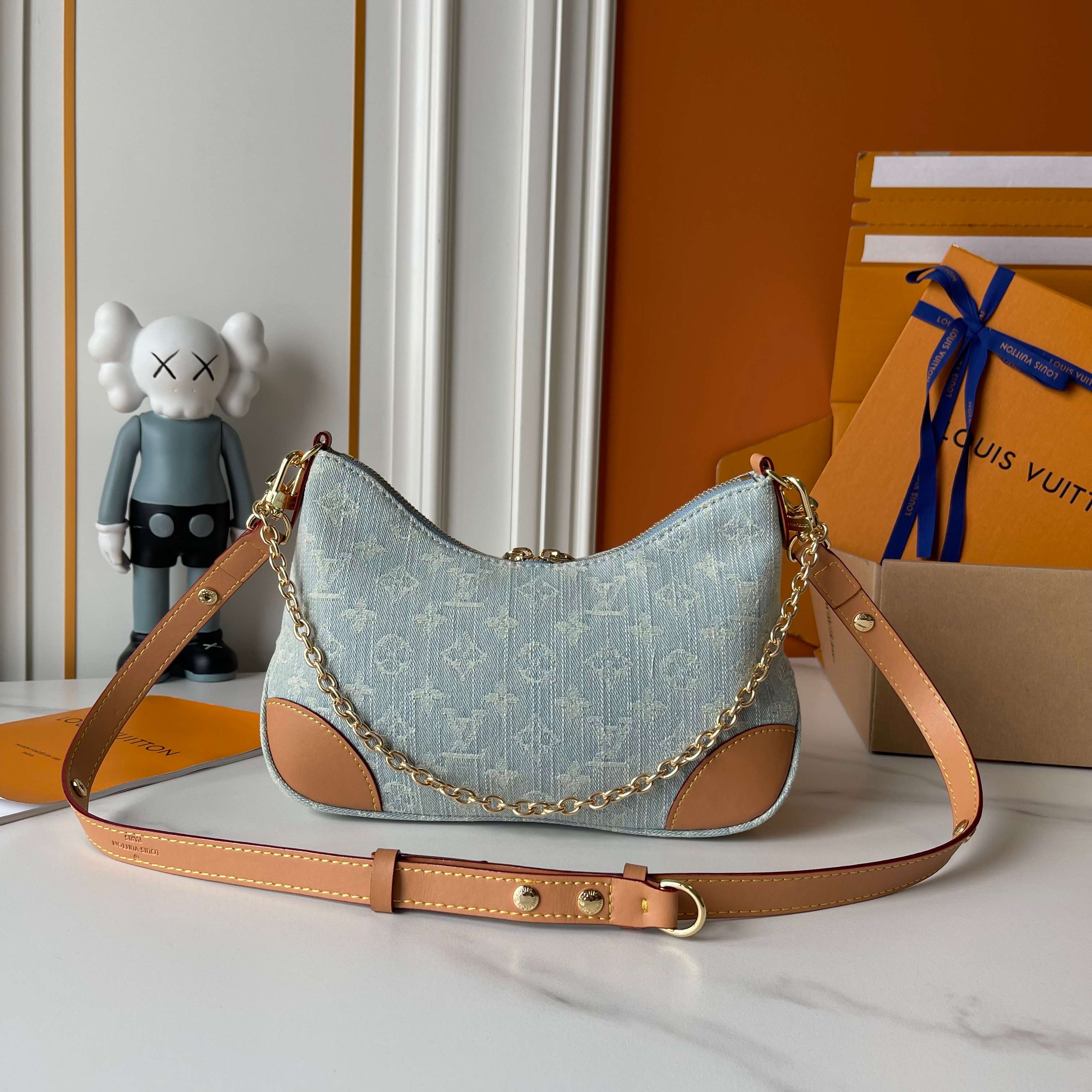 New versatile single-shoulder bag