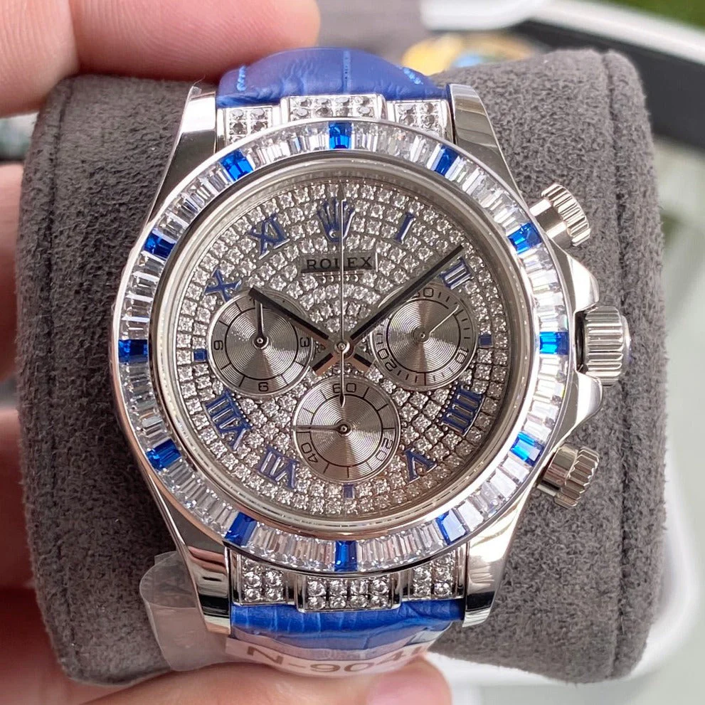 Rolex Watch DAYTONA SET WITH 36 BAGUETTE-CUT DIAMONDS
