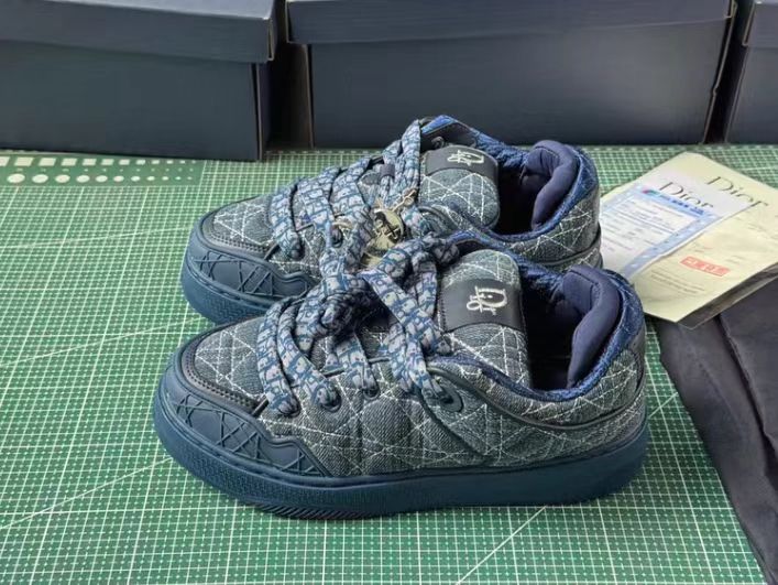 DI0R shoes