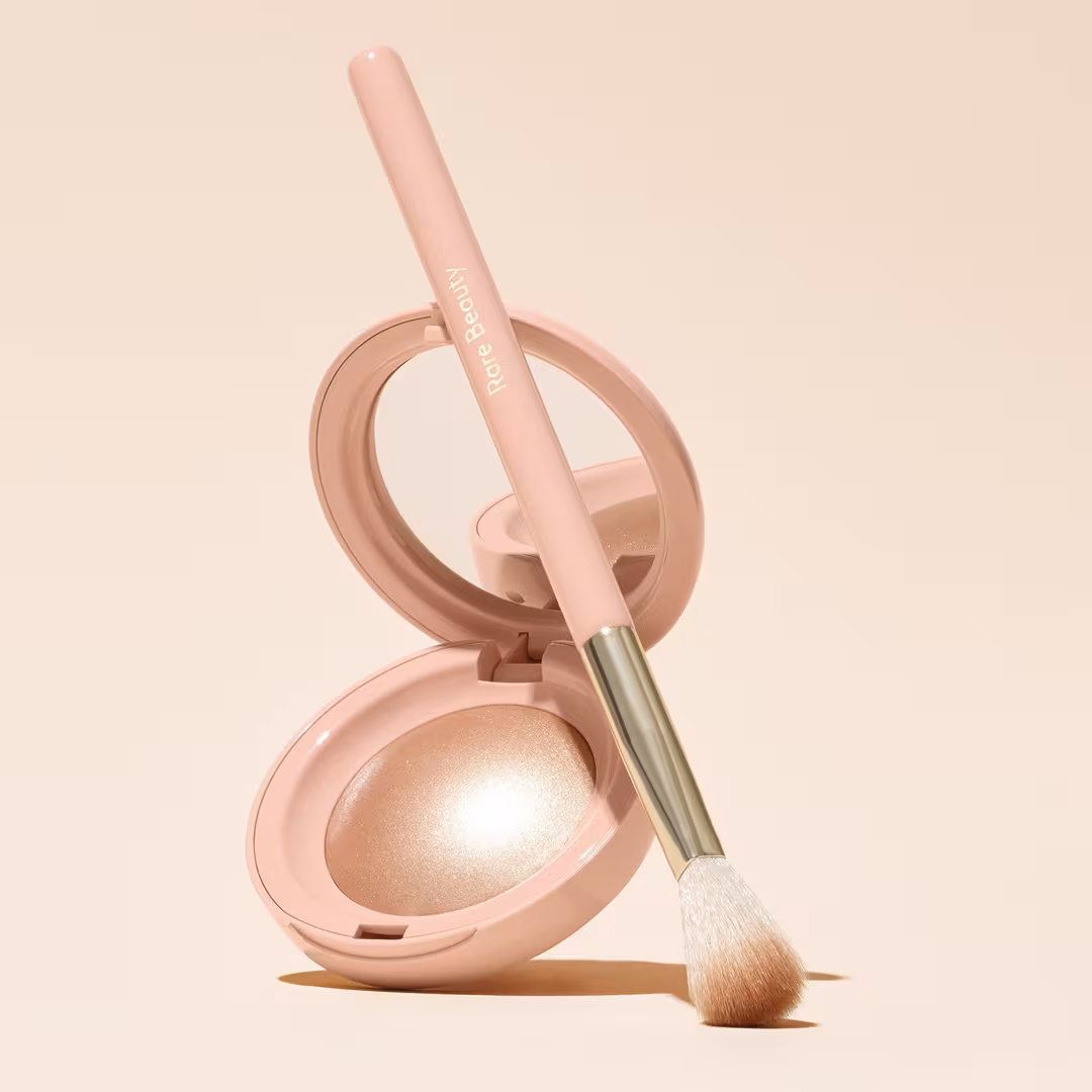 Rare Beauty  Positive Light Precision Highlighter Brush
