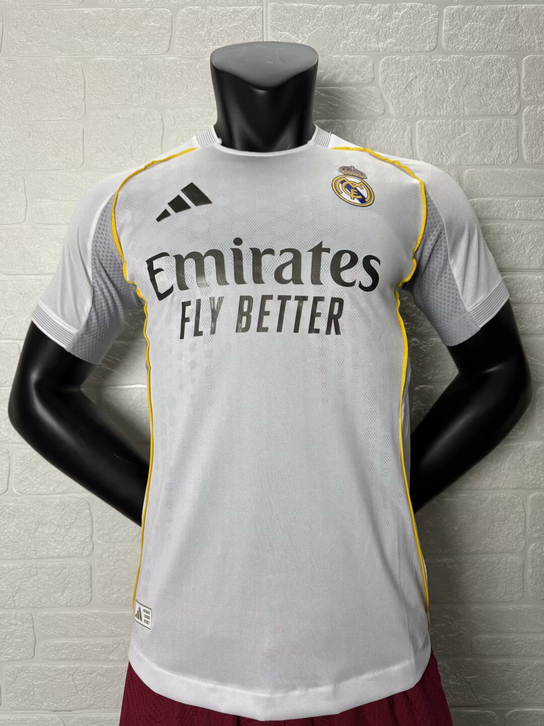 Real Madrid Home Modrić Limited Edition Player Jersey 25/26
