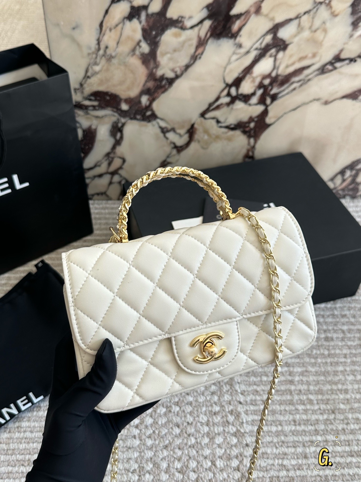 Chanel 23k leather chain-handle CF bag