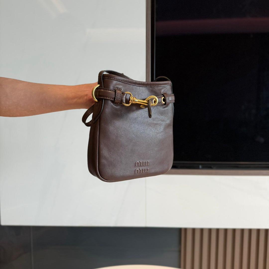 MiuMIu new sheepskin small bucket bag