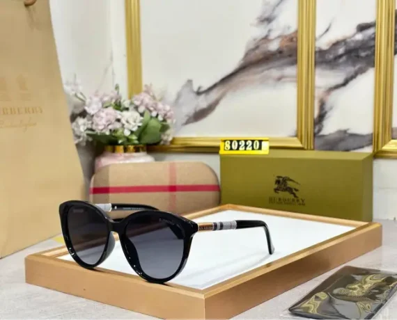 Burberry sunglasses 17